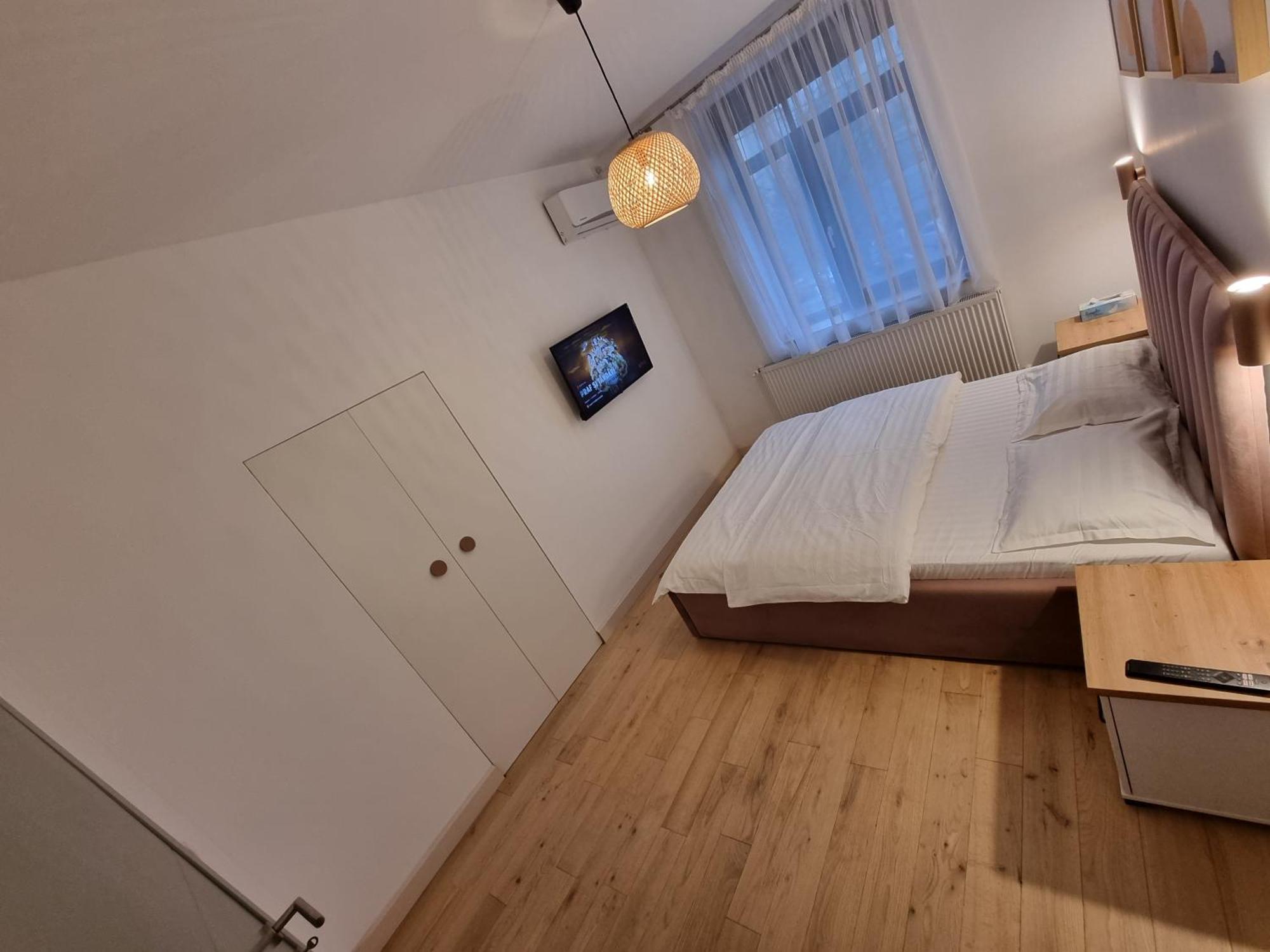 Ultra-Central 1 Bed Apartment, Str Nicolae Iorga Baia Mare Exterior foto